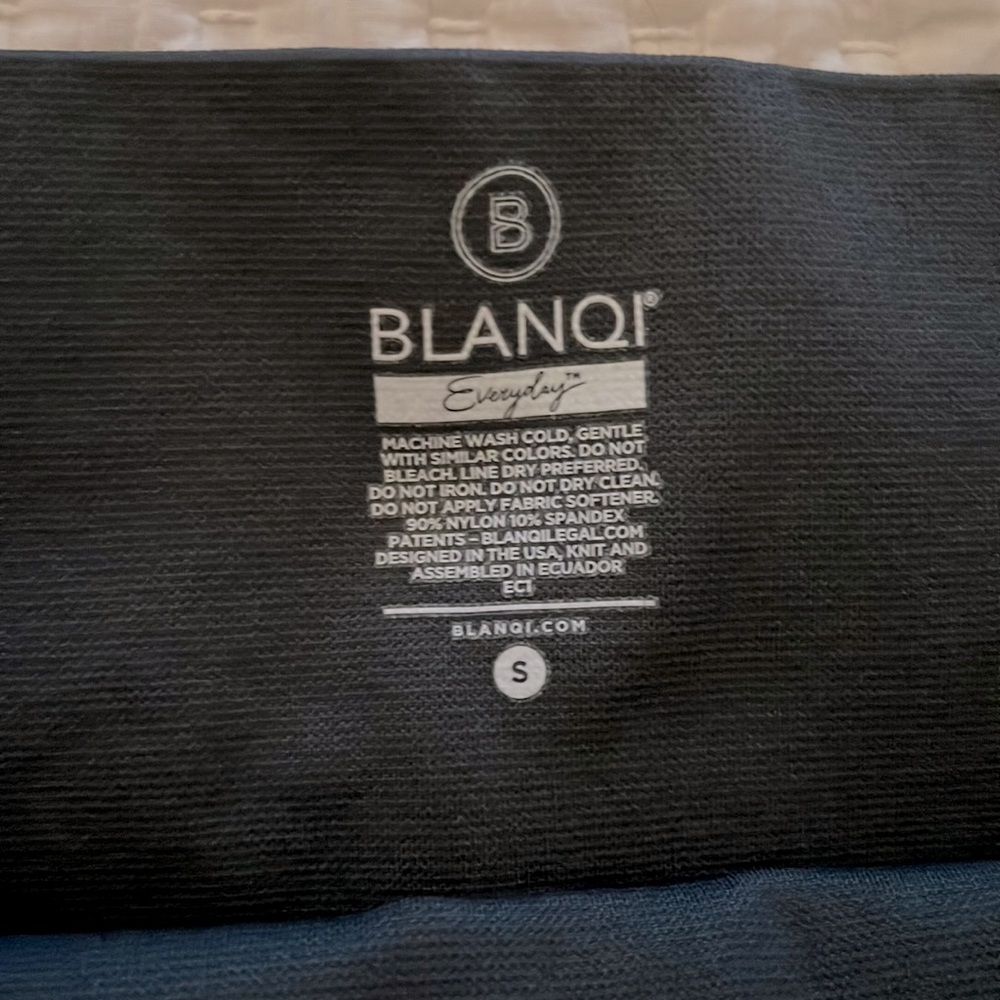 Blanqi leggings “everyday” hipster support leggings. Storm color
